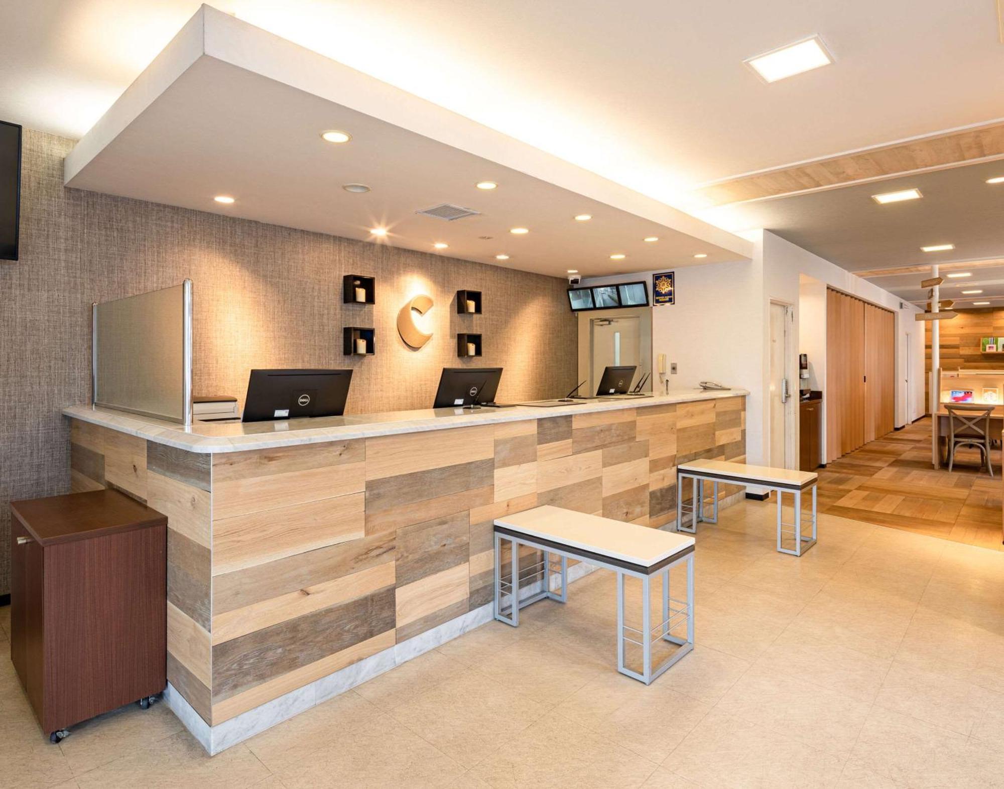 Comfort Hotel Szaga Kültér fotó